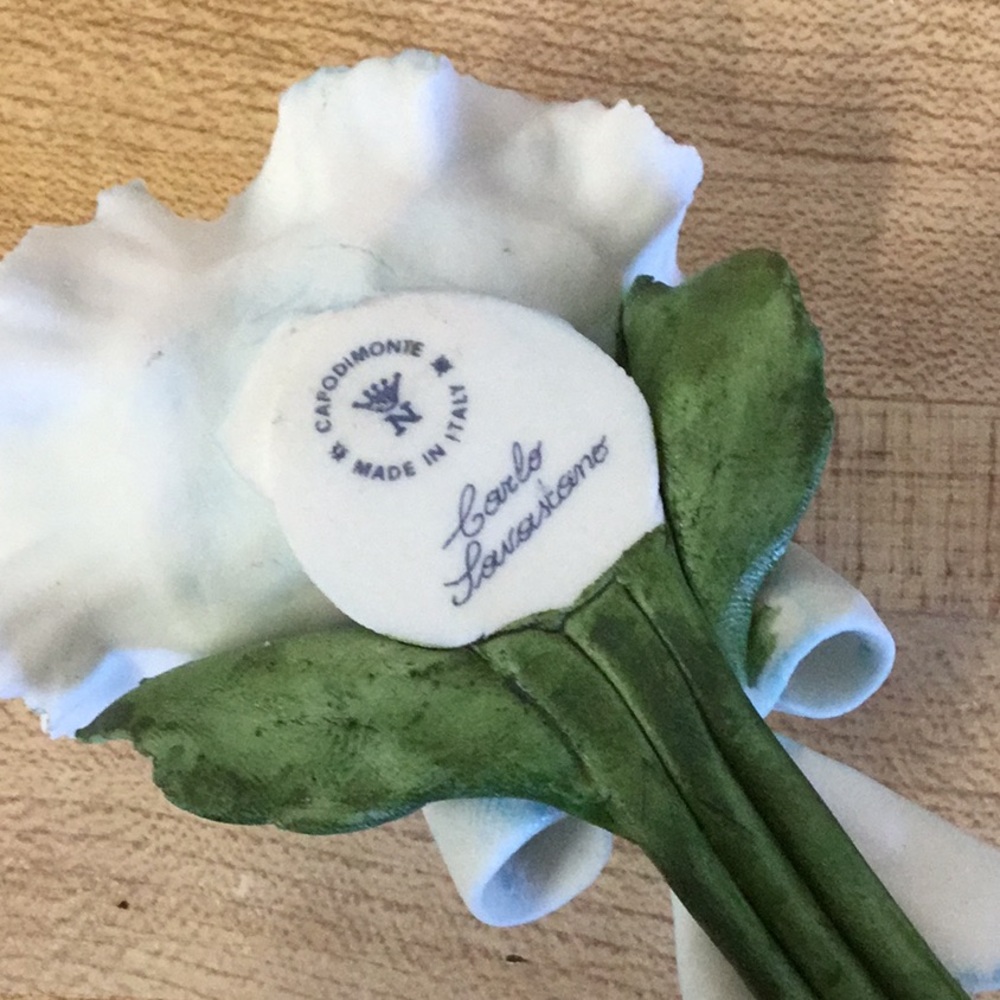 Beautiful Ceramic Flowers Art - Picture 11 of 12